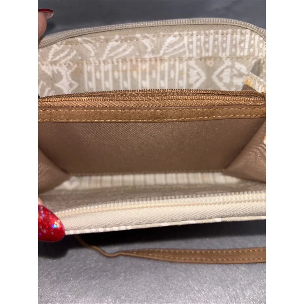 Sakroots LUNA Zip Around‎ Wallet Wristlet Crossbody Smartphone Holder Tan White